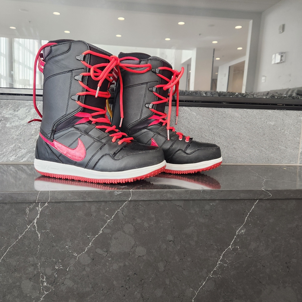 Nike SB Vapen Snowboard Boots Black/Red Jordan